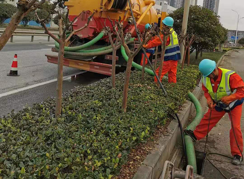 峪泉镇市政管道清淤